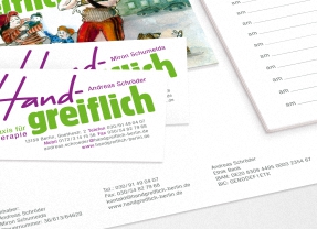 Entwicklung Erscheinungsbild, Logogestaltung, Geschäftsausstattung, Beschilderung für Physiotherapiepraxis durch Kommunikationsagentur durchgedacht in Berlin